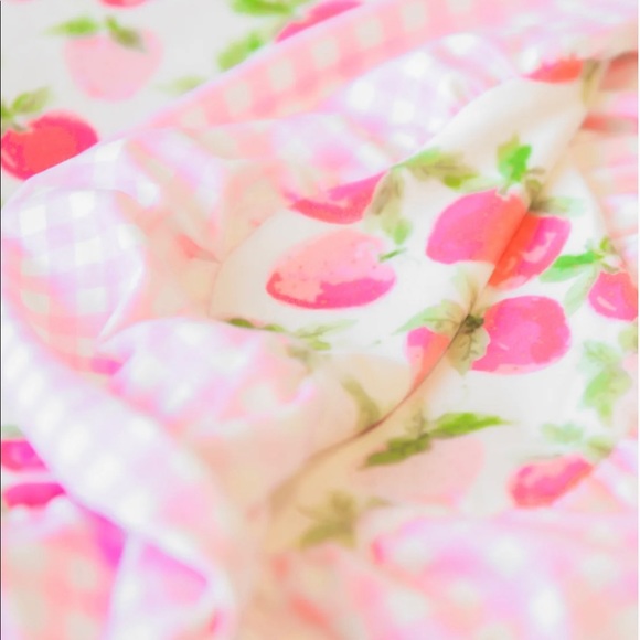 SweetHoney Other - Sweet honey strawberry 🍓 blanket